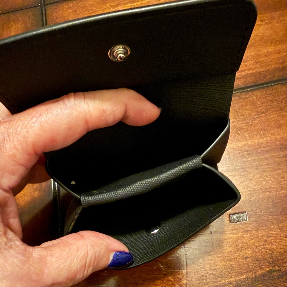 Black Card Holder credit cards/cash/gift cards/ID cards - Picture 4 of 4